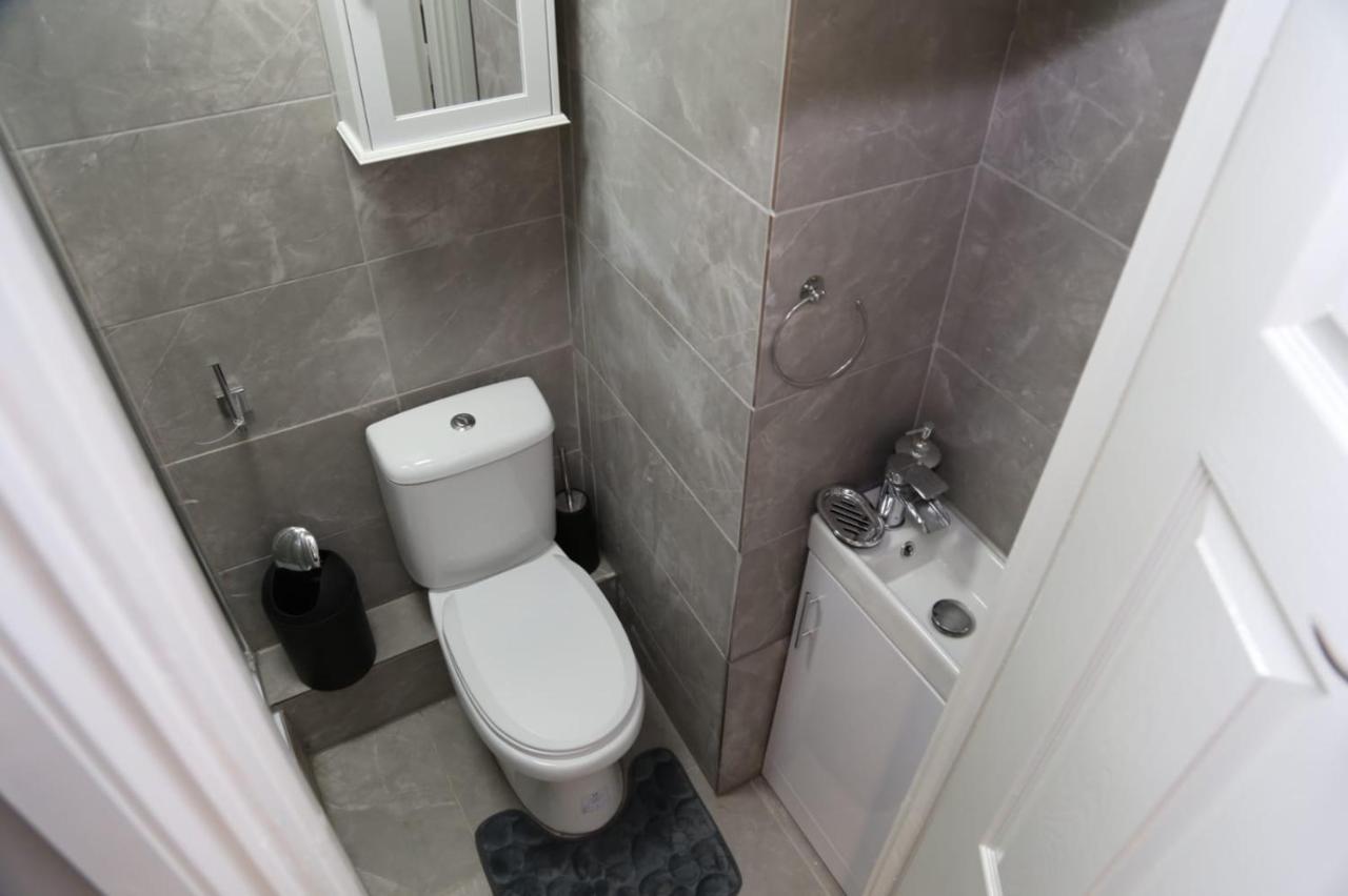 A A Guest Rooms Woolwich London Eksteriør billede